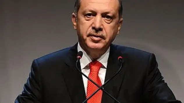 'Kızları içeri atan darbeci yönetimin karşısındayım'