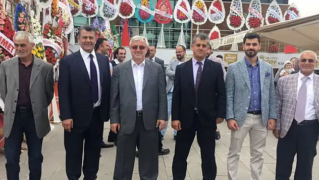 Karapınar ve Fidancıoğlu ailelerinin mutlu günü