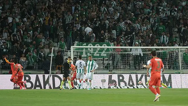 Konyaspor sahasında yine kaybetti! 2-3