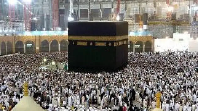 Umre'ye 14 gün sınırı