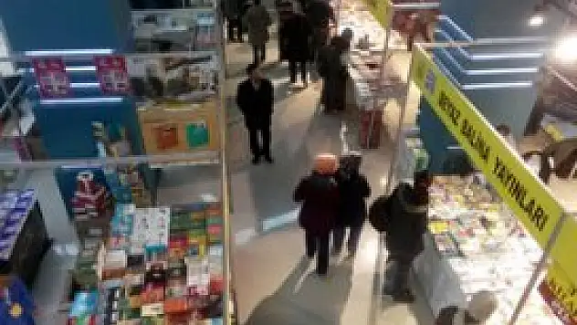 'Kitap fuarları büyük bir fırsattır'