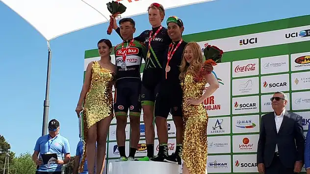 Ahmet Örken, Azerbaycan'da kürsüde