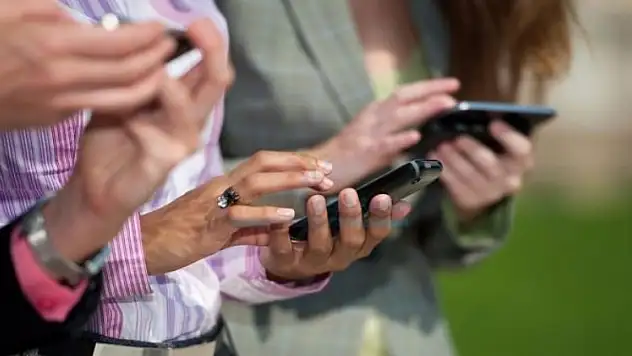 Kurlar geriledi, telefon fiyatları düştü