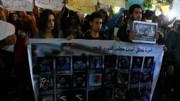 Mısır'da yeni gösteri yasasını protesto