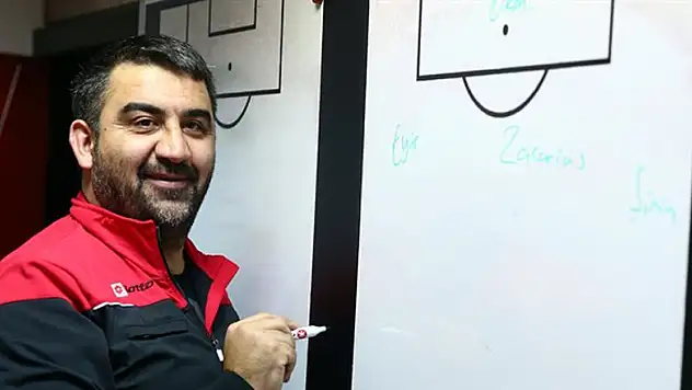 Ümit Özat ilk transferini açıkladı