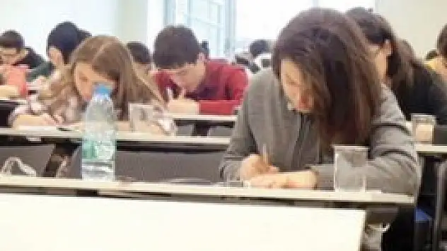 Dershanede vergi oyunu