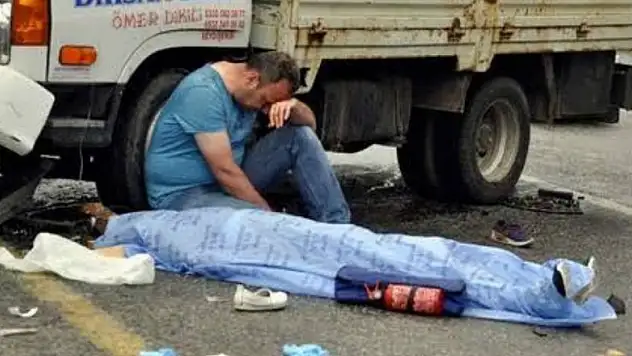 Mustafa Yayla'nın oğlu ve torunu trafik kazasında vefat etti