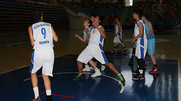Selçuklu Belediyespor U14 basketbol takımı yarı finallerde