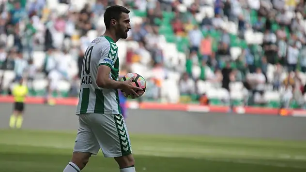 Konyaspor'un golcüsü Bajic hem attı hem kaçırdı