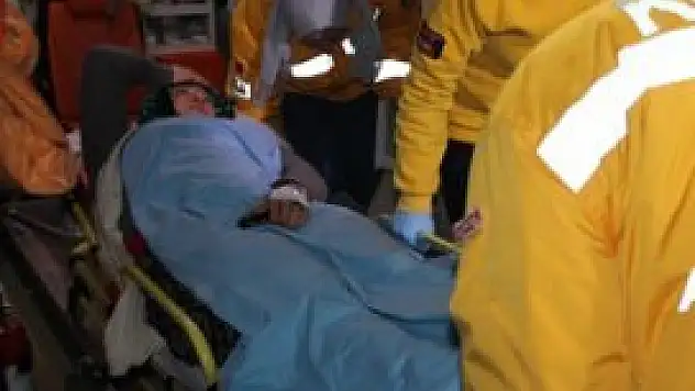 Dini Nikahlı eşini bıçakladı