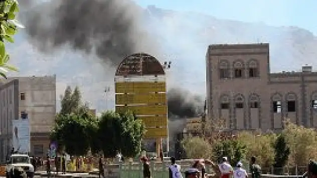 Yemen Savunma Bakanlığı'nda patlama