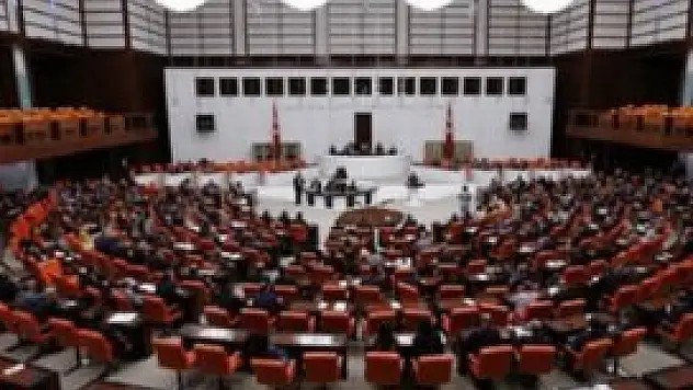 Yeni Demokratikleşme Paketi TBMM'de