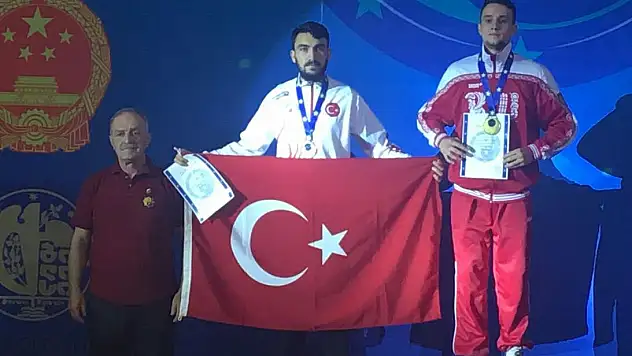 Ahmet Tetik, Avrupa 2.si oldu