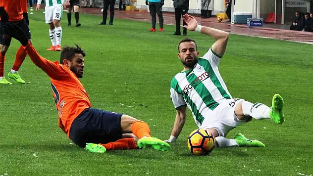 Başakşehir, taraftar çekebilmek için 40 takla atıyor!