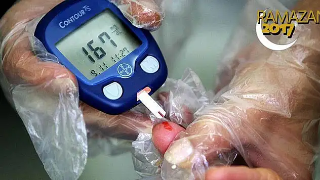 'Kan şekeri ölçmekle oruç bozulmaz'