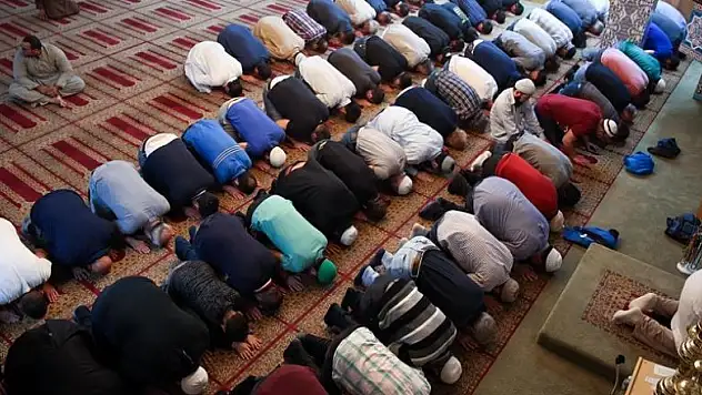 ABD'de ilk teravih kılındı