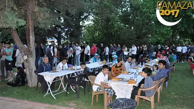 Gaziantep'te 6 bin kişilik iftar çadırı kuruldu
