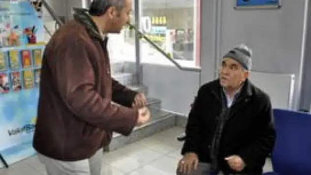 Dolandırılmaktan sonra anda kurtarıldı!