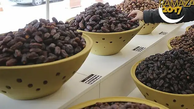 Hurma geçen yılın fiyatlarıyla sofralarda