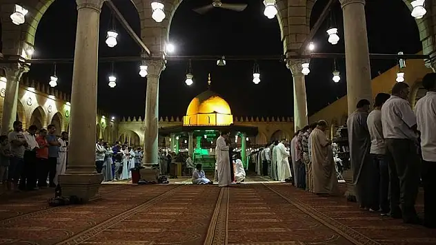 Mısır'da 'sessiz' teravihe tepki