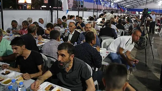 Diyarbakır Büyükşehir Belediyesinden iftar