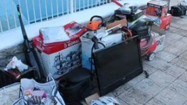 Çalıntı malları pazarda satıyormuş