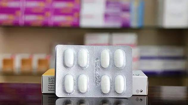 'Süper bakteri'yi öldüren yeni antibiyotik geliştirildi