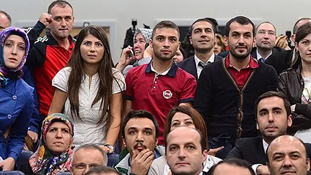 Atama bekleyen öğretmenlere müjdeyi başbakan verdi!