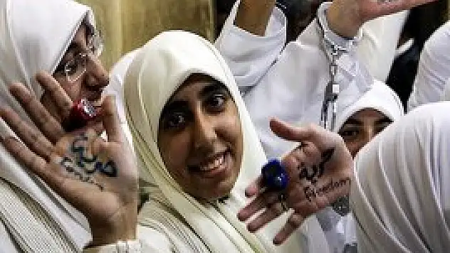 'Sabah 7 Hareketi' üyesi genç kızlara tecilli hapis