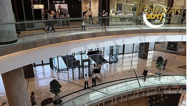 AVM'lerin kapanış saatine ramazan ayarı