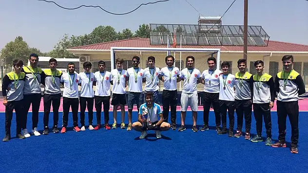 Gençlikspor Hokey Takımı, 1.Lig'e yükseldi