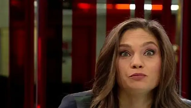 CNN Türk'te Nevşin Mengü depremi!