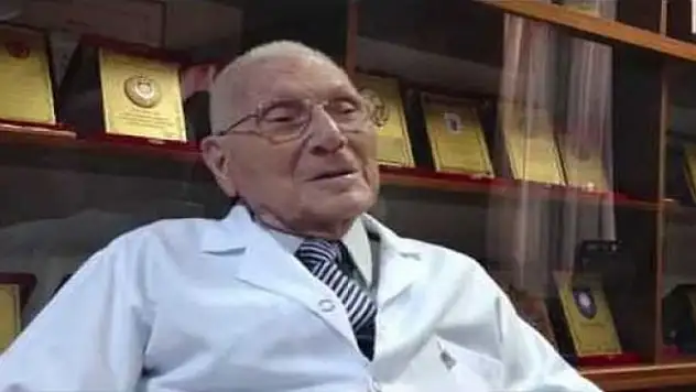 Dünyaca ünlü Türk hekimi hayatını kaybetti