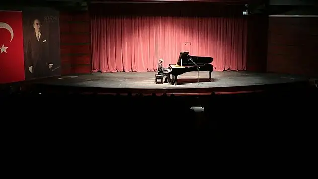 Roland Pöntinen, İstanbul Resitalleri'nde sahne alacak