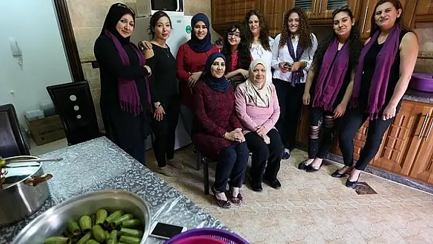 Lübnanlı'lardan Suriyeli'lere  iftar yemeği