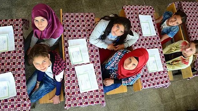 Bir mektup 74 kız öğrencinin hayatını değiştirdi