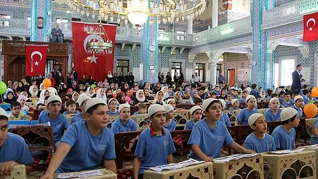 İstanbul'da yaz Kur'an kursları eğitime başladı