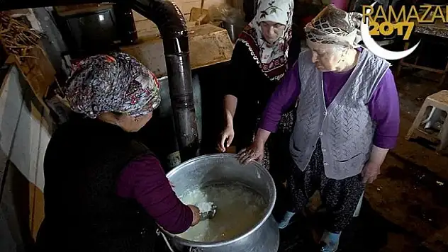 Ramazanda kazanlar çeçil peyniri için yakıldı