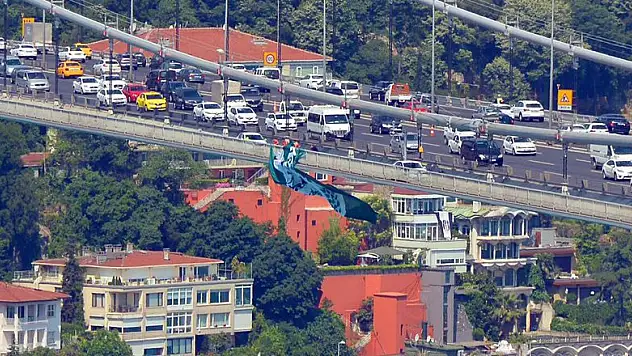 Konyaspor Bayrağı İstanbul boğazında dalgalanıyor!