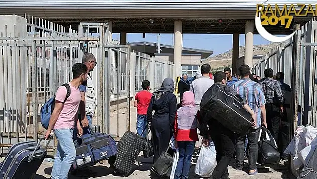 Cilvegözü Sınır Kapısı'nda ramazan geçişleri devam ediyor