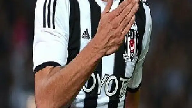 Beşiktaşlı futbolcu ilk yarıyı kapattı!