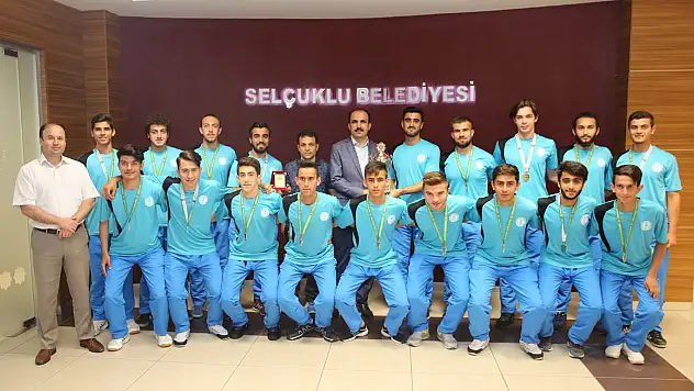 Altyapıdan Süper Lig'e hokeycilerin başarısı