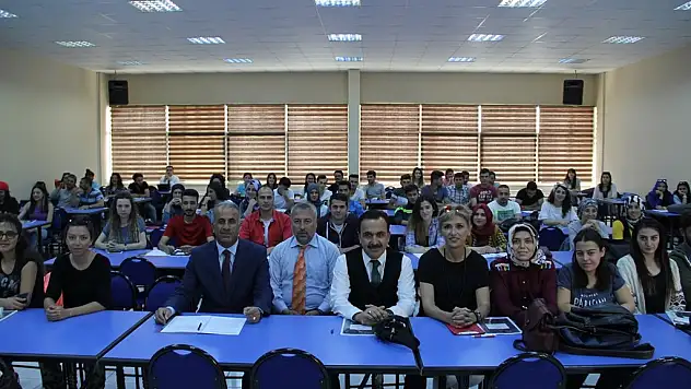 Voleybol hakem kursu Konya'da başladı