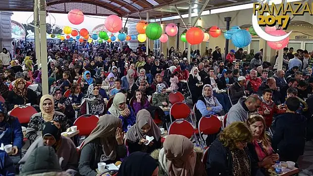 Avustralya'da 3 bin kişilik iftar