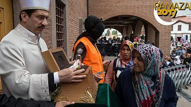 Başkentte Sakal-ı Şerif'e yoğun ilgi