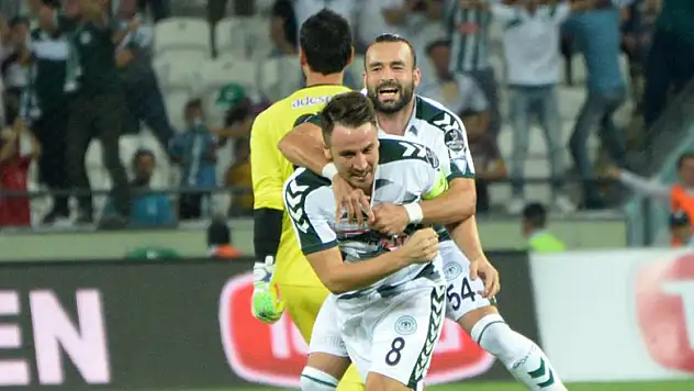 Konyaspor'un tecrübeli isminden veda açıklaması!
