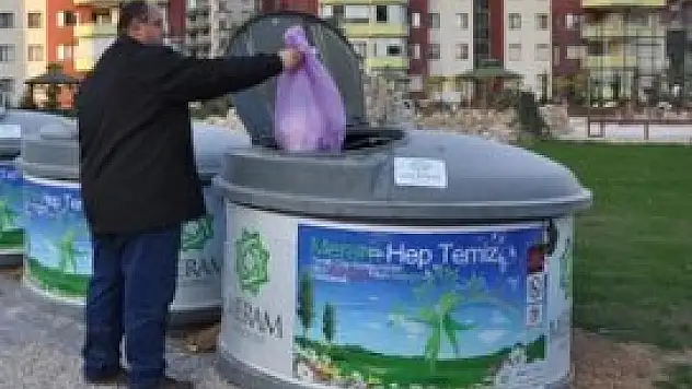 Meram'da özel çöp konteyneri