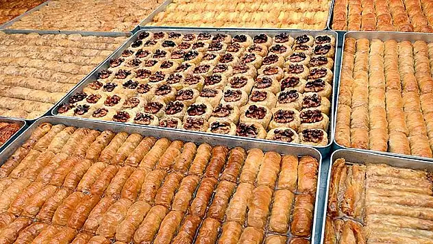 'Doğru yerden alınmayan tatlılar sağlığı tehdit etmektedir'