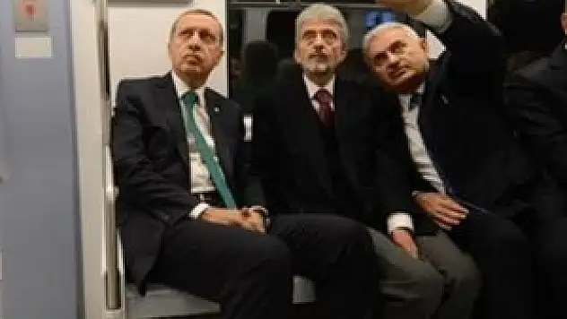 Başbakan Erdoğan metroda