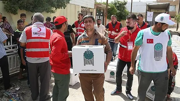 Türk Kızılayı Irak'ta gıda yardımında bulundu